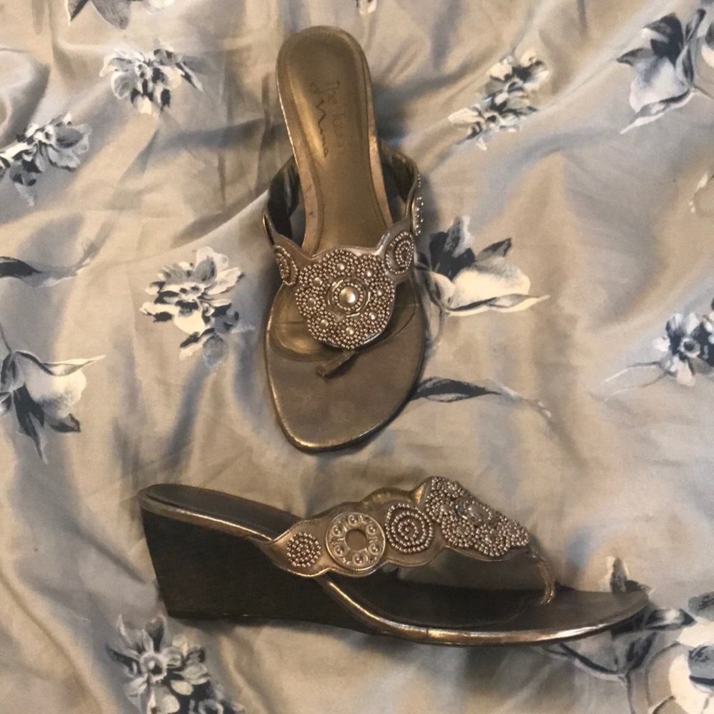 The Touch of Nina Metallic sandals